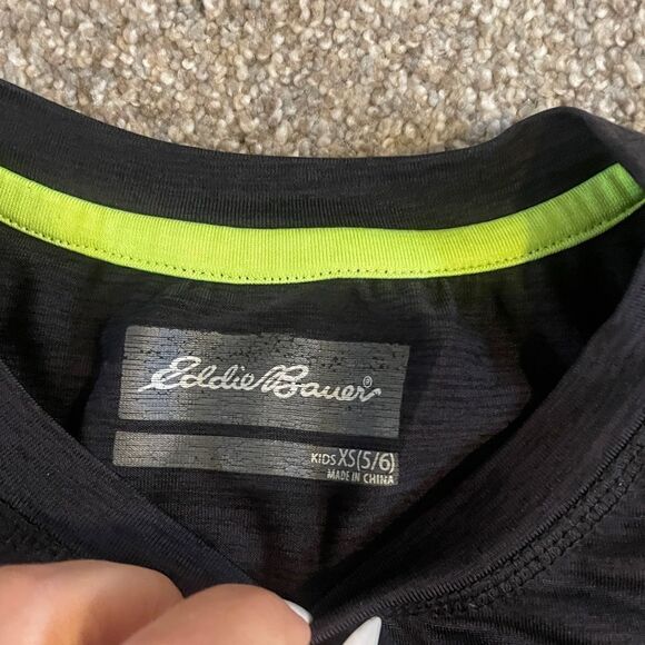 ((4 PIECE)) BOYS TEE TSHIRT BUNDLE EDDIE BAUER SIZE XS - 5/6 - Picture 3 of 13